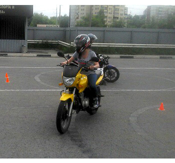 Практические занятия на мотоцикле 2